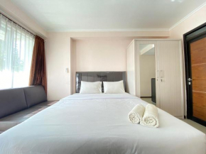 Simply Bright Studio Room at Gateway Pasteur Apartment By Travelio